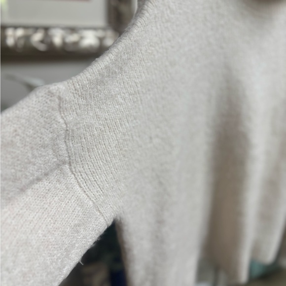 FABLE 🤍Cream Cable Knit Turtleneck Neck Oversized Dolman Sleeve Sweater Sz S-M - Picture 5 of 8